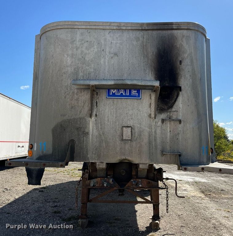 image for item EH2871 1994 Mate end dump trailer