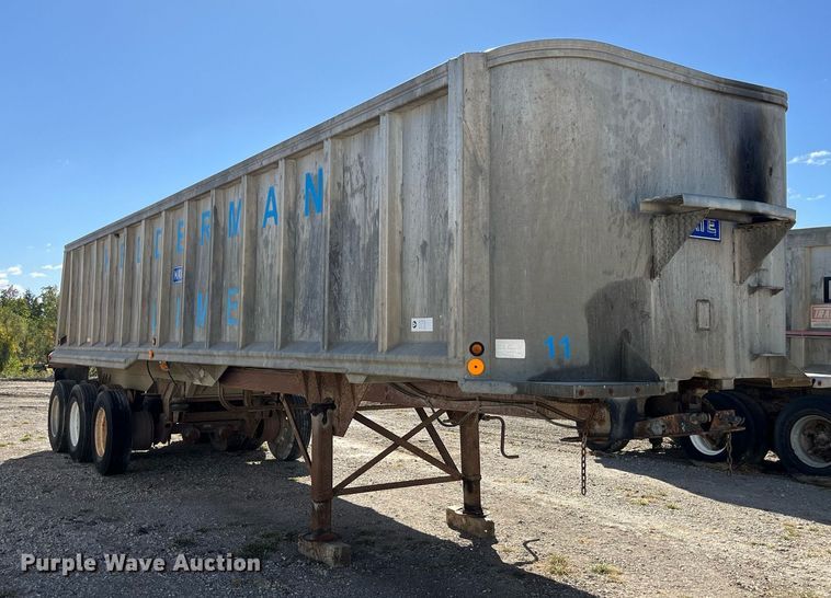 image for item EH2871 1994 Mate end dump trailer