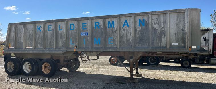 image for item EH2871 1994 Mate end dump trailer
