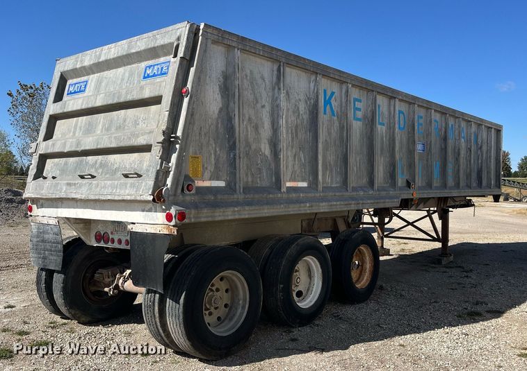 image for item EH2871 1994 Mate end dump trailer