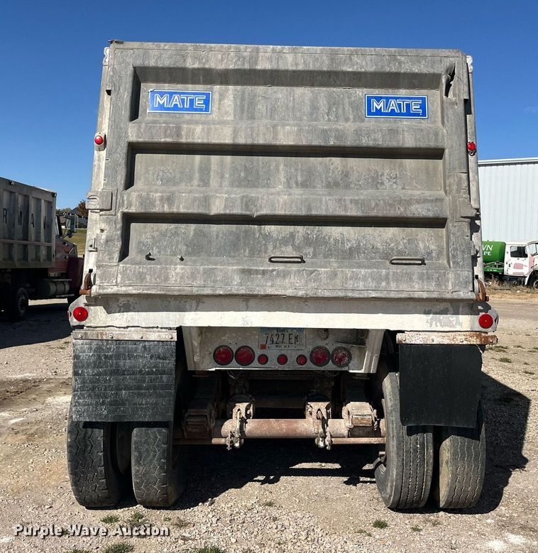 image for item EH2871 1994 Mate end dump trailer