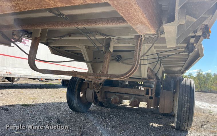 image for item EH2871 1994 Mate end dump trailer