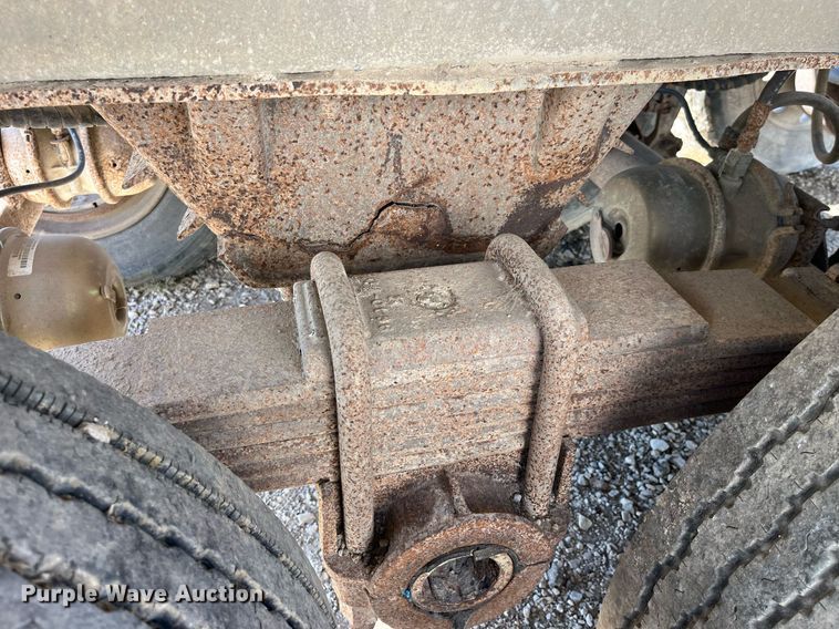 image for item EH2871 1994 Mate end dump trailer