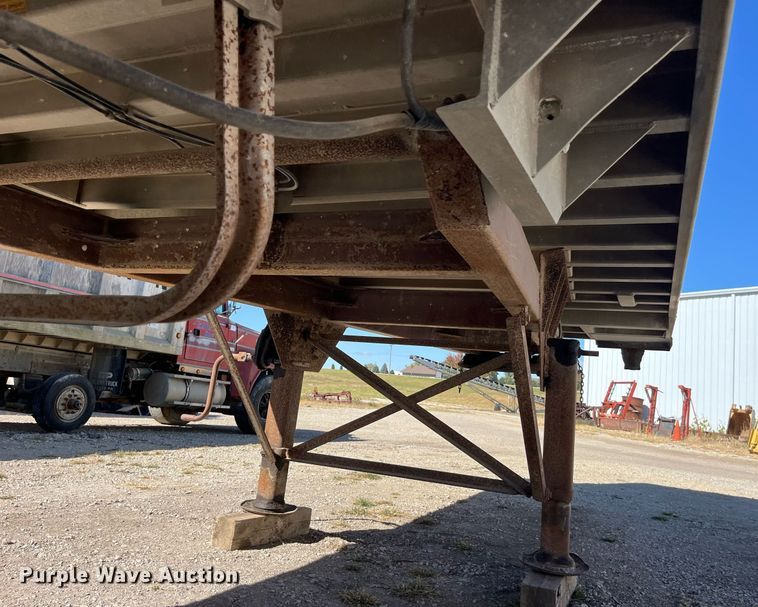 image for item EH2871 1994 Mate end dump trailer