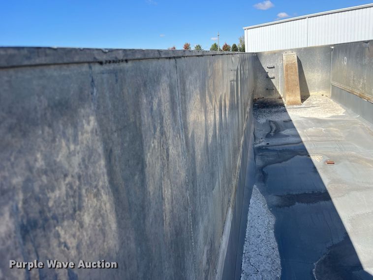 image for item EH2871 1994 Mate end dump trailer