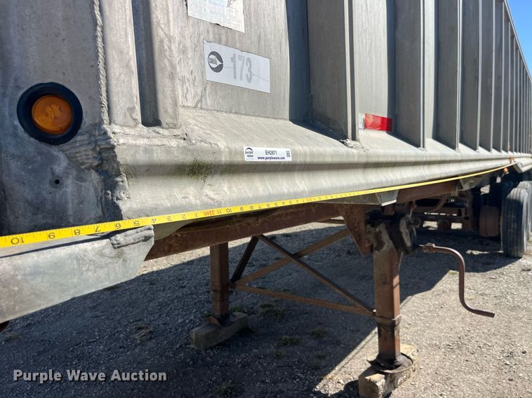image for item EH2871 1994 Mate end dump trailer