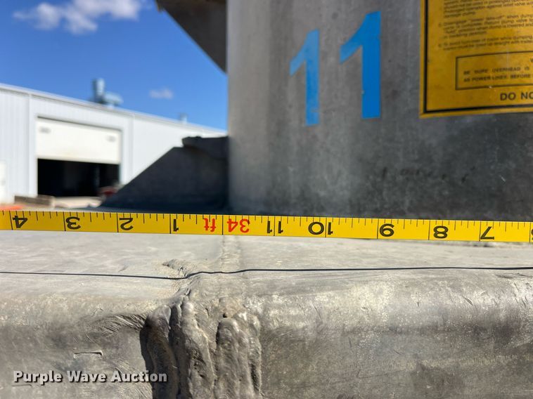 image for item EH2871 1994 Mate end dump trailer