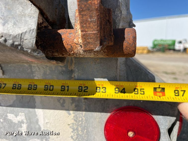 image for item EH2871 1994 Mate end dump trailer