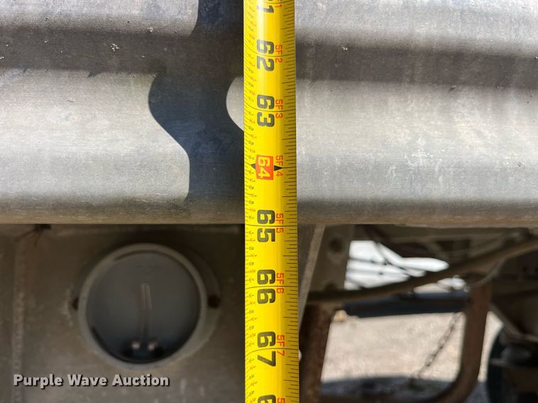 image for item EH2871 1994 Mate end dump trailer