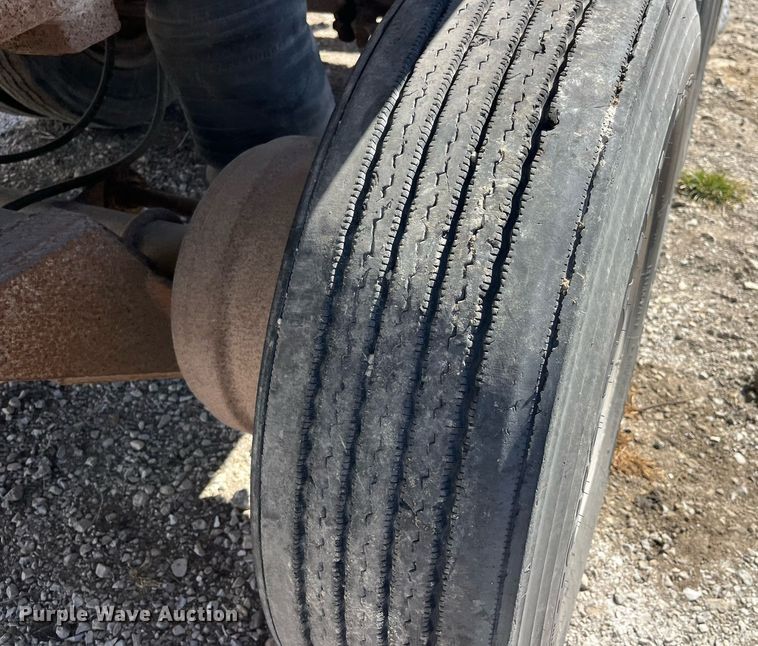 image for item EH2871 1994 Mate end dump trailer