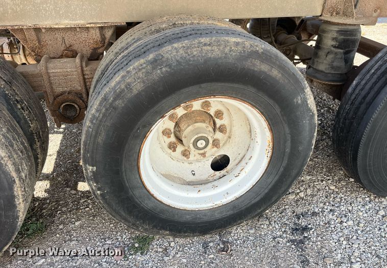 image for item EH2871 1994 Mate end dump trailer