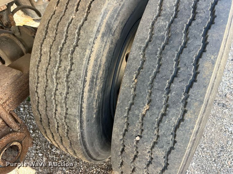 image for item EH2871 1994 Mate end dump trailer