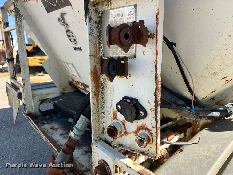 image for item EH2876 1995 Farm Bed Mfg Eagle Bridge live bottom trailer