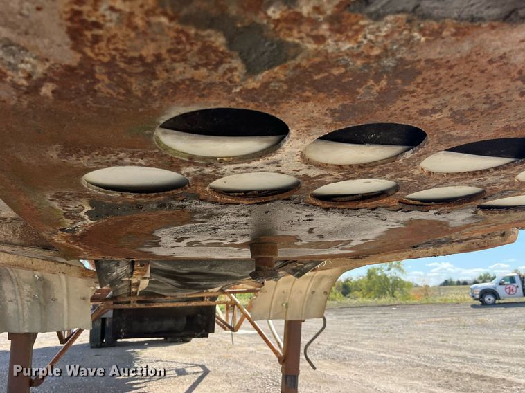 image for item EH2876 1995 Farm Bed Mfg Eagle Bridge live bottom trailer