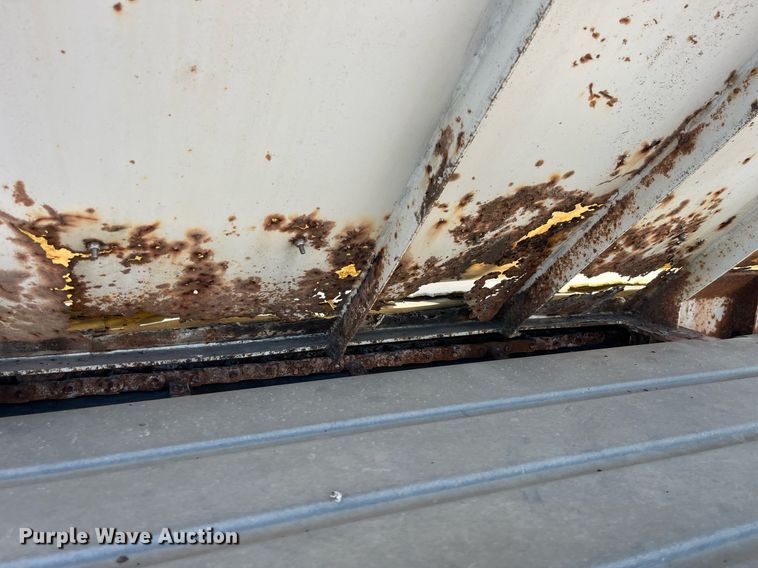 image for item EH2876 1995 Farm Bed Mfg Eagle Bridge live bottom trailer