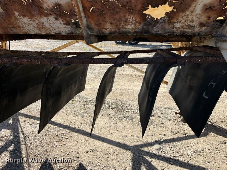 image for item EH2876 1995 Farm Bed Mfg Eagle Bridge live bottom trailer