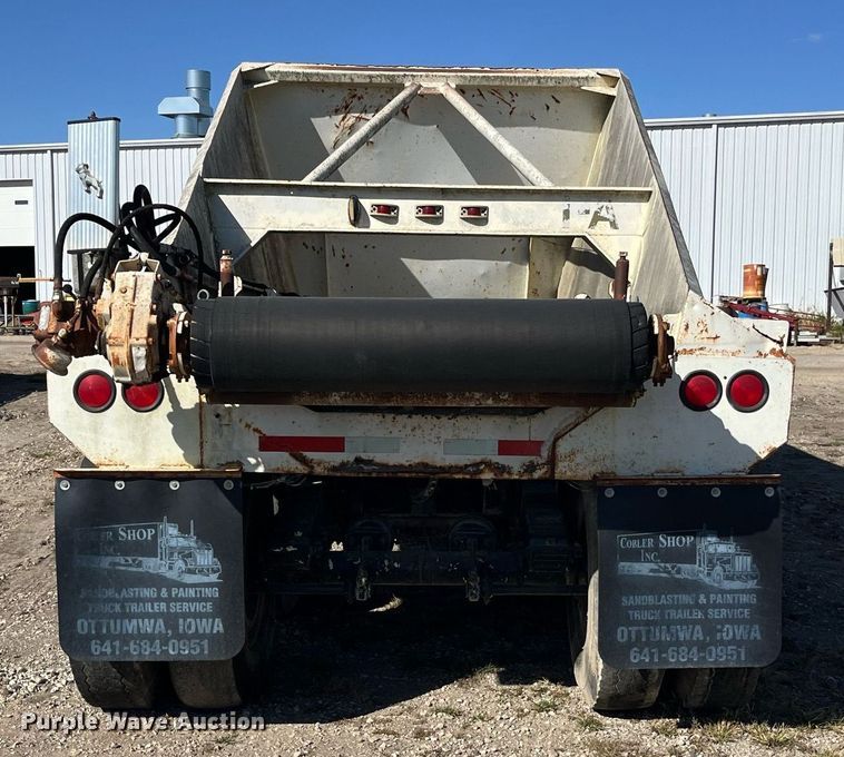 image for item EH2877 1975 Load King bottom dump trailer