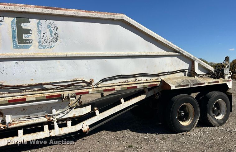 image for item EH2877 1975 Load King bottom dump trailer
