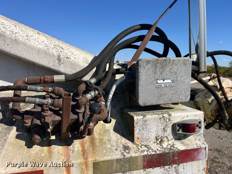 image for item EH2877 1975 Load King bottom dump trailer