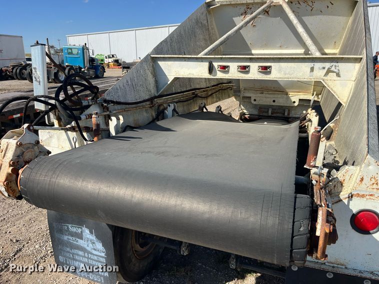 image for item EH2877 1975 Load King bottom dump trailer