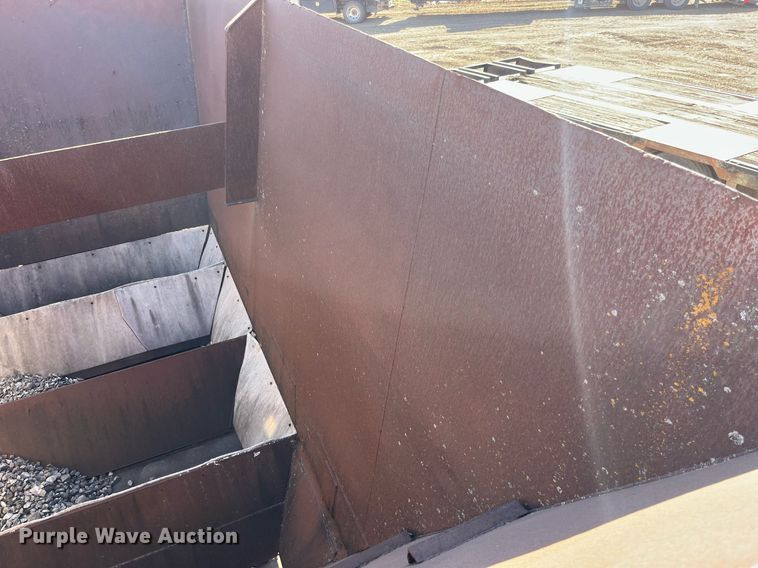 image for item EH2877 1975 Load King bottom dump trailer