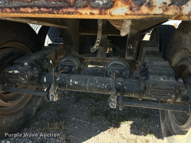 image for item EH2877 1975 Load King bottom dump trailer