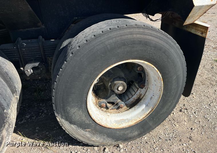 image for item EH2877 1975 Load King bottom dump trailer