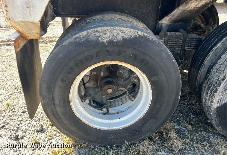 image for item EH2877 1975 Load King bottom dump trailer