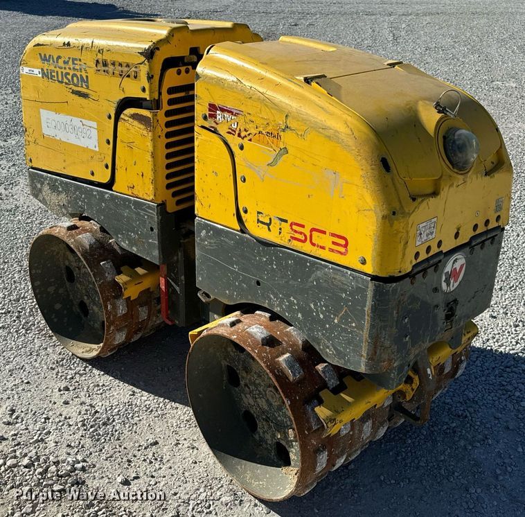 image for item EH7086 2015 Wacker Neuson RTSC3 trench compactor