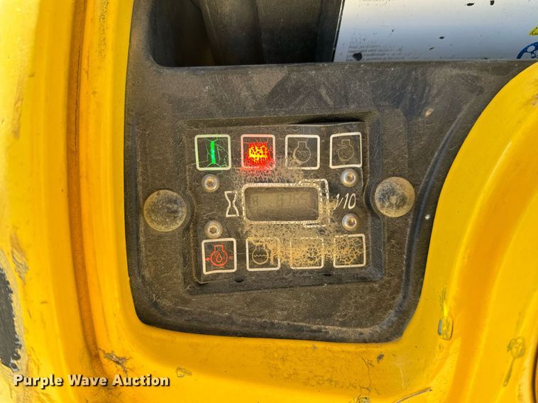 image for item EH7086 2015 Wacker Neuson RTSC3 trench compactor