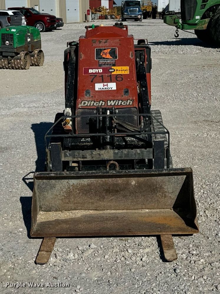 image for item EH7087 2020 Ditch Witch SK800 compact utility loader