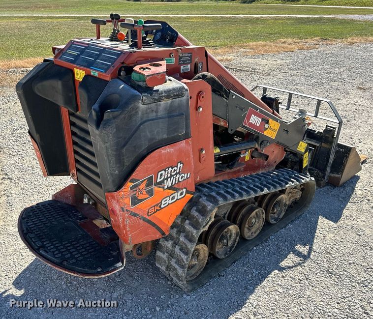 image for item EH7087 2020 Ditch Witch SK800 compact utility loader
