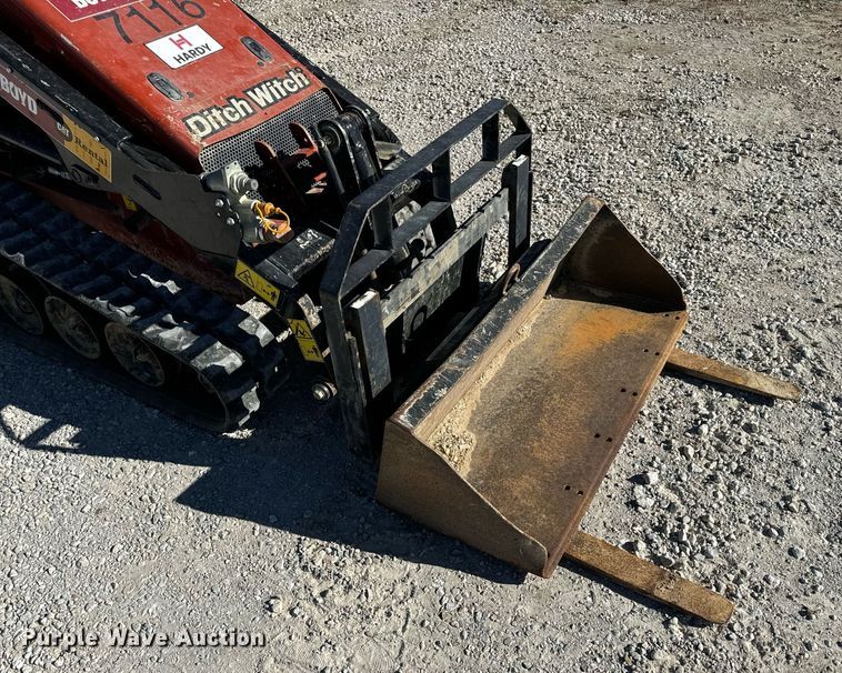 image for item EH7087 2020 Ditch Witch SK800 compact utility loader