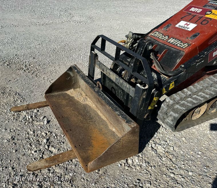 image for item EH7087 2020 Ditch Witch SK800 compact utility loader