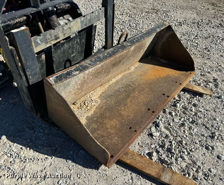 image for item EH7087 2020 Ditch Witch SK800 compact utility loader