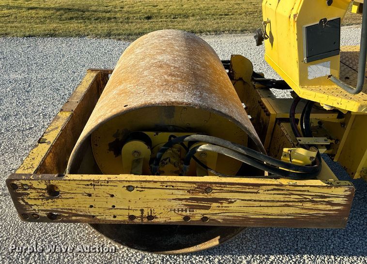 image for item EH7088 Bomag BW142D-2 single drum vibratory roller
