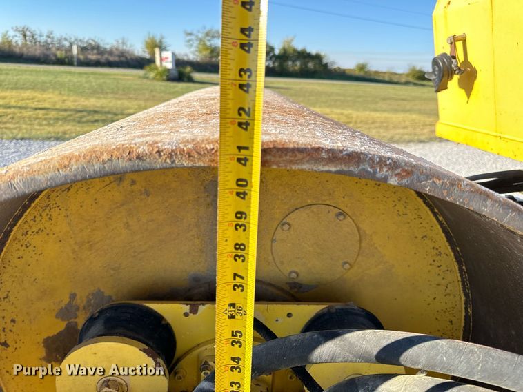 image for item EH7088 Bomag BW142D-2 single drum vibratory roller