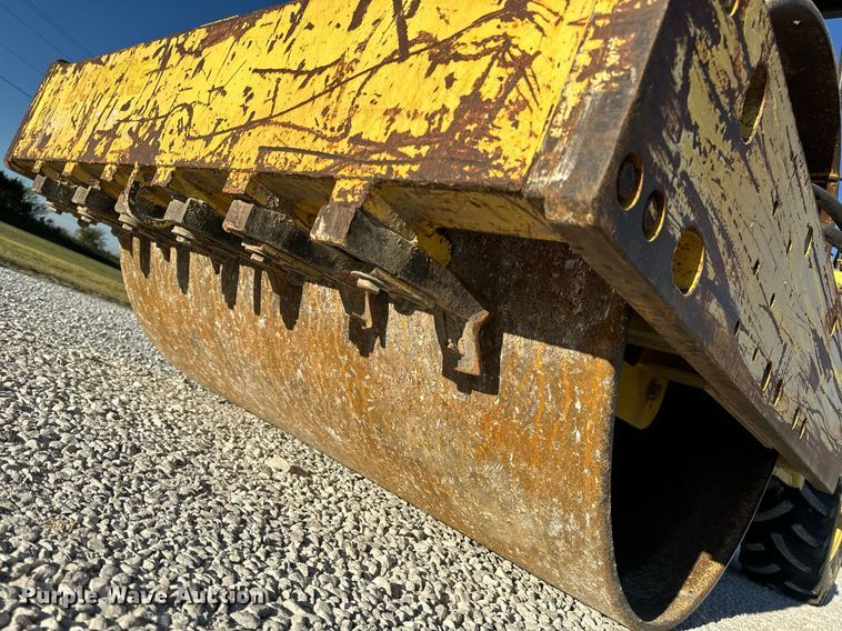 image for item EH7088 Bomag BW142D-2 single drum vibratory roller