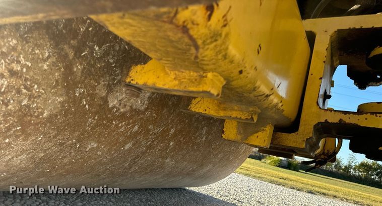 image for item EH7088 Bomag BW142D-2 single drum vibratory roller