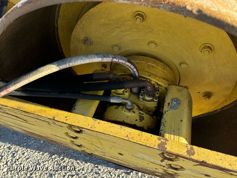 image for item EH7088 Bomag BW142D-2 single drum vibratory roller