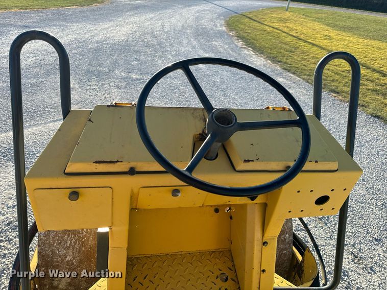 image for item EH7088 Bomag BW142D-2 single drum vibratory roller