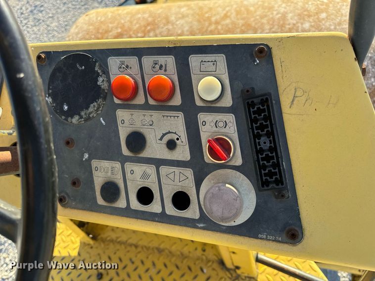 image for item EH7088 Bomag BW142D-2 single drum vibratory roller