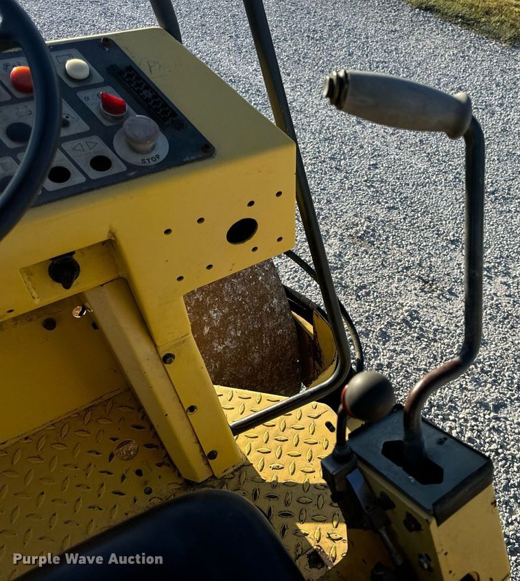image for item EH7088 Bomag BW142D-2 single drum vibratory roller