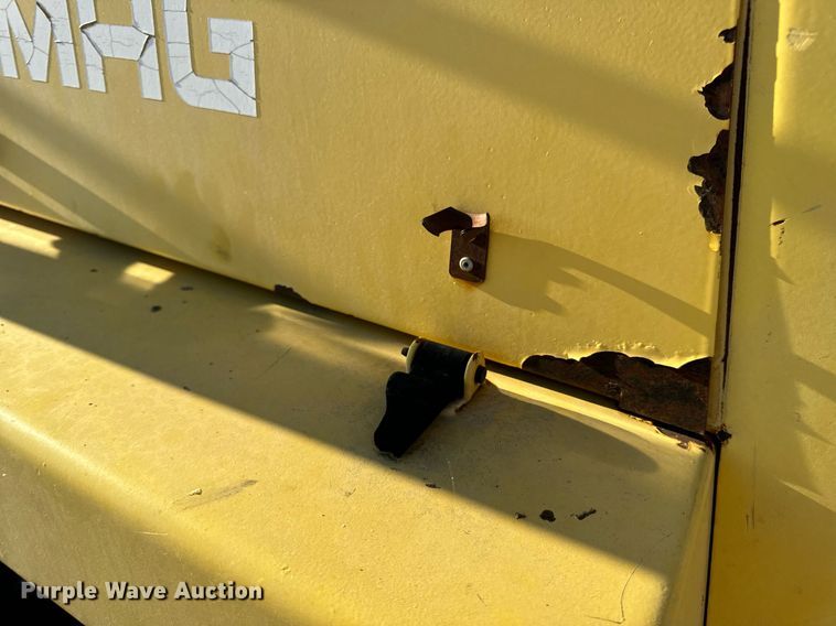 image for item EH7088 Bomag BW142D-2 single drum vibratory roller