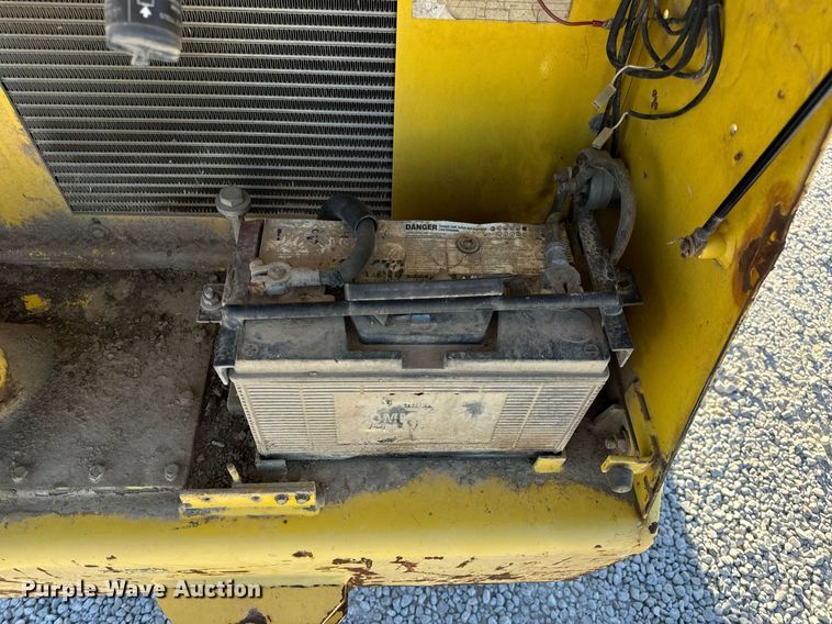 image for item EH7088 Bomag BW142D-2 single drum vibratory roller