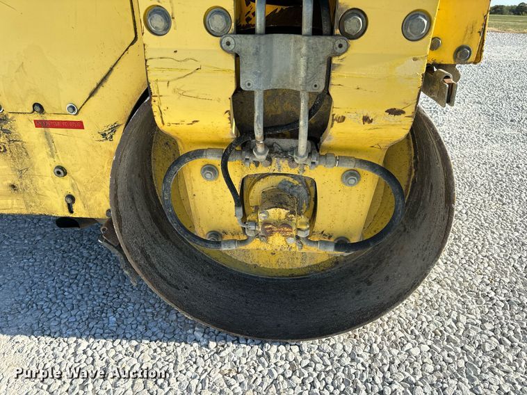 image for item EH7089 2001 Bomag BW120AD-3 double drum vibratory roller
