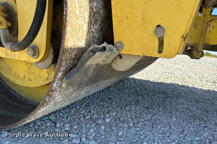 image for item EH7089 2001 Bomag BW120AD-3 double drum vibratory roller