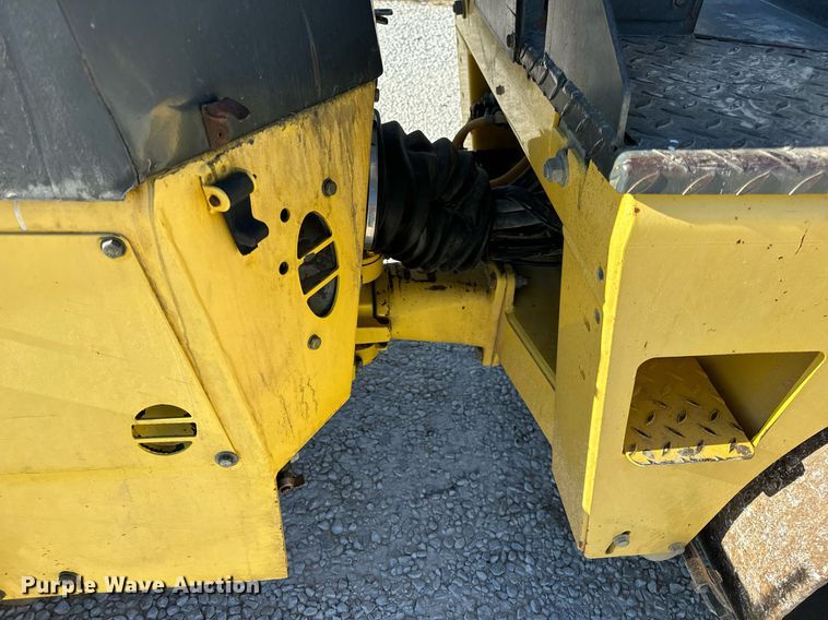 image for item EH7089 2001 Bomag BW120AD-3 double drum vibratory roller