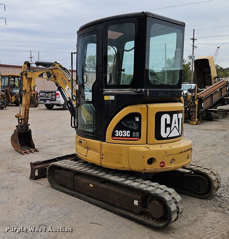 image for item EI8435 2006 Caterpillar 303C CR mini excavator