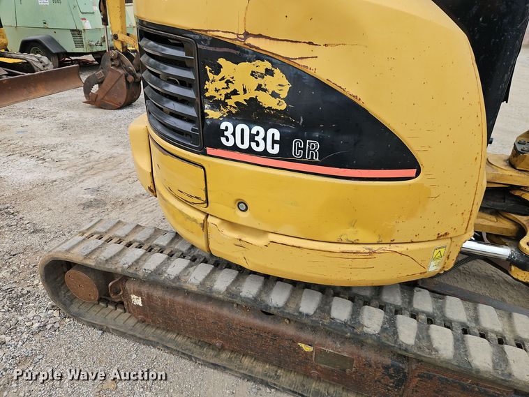 image for item EI8435 2006 Caterpillar 303C CR mini excavator